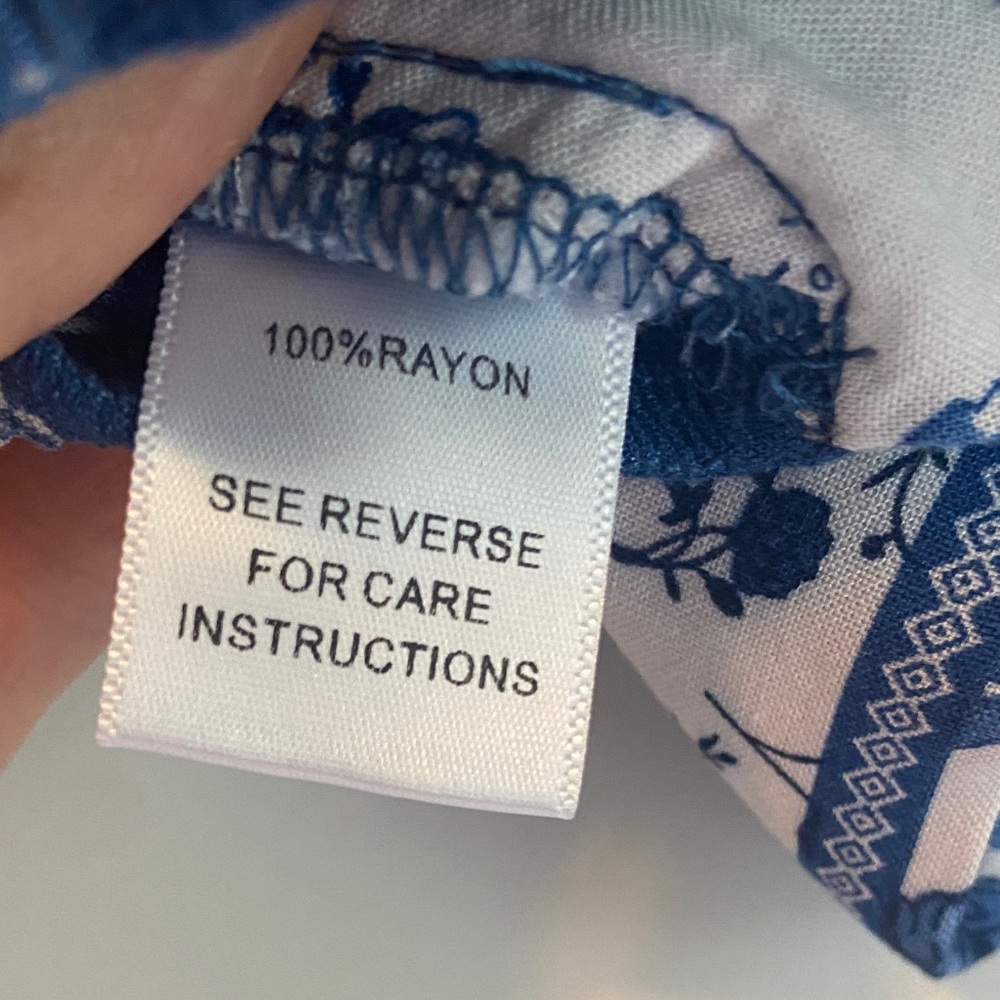 Vici Navy and White Floral Bralette Crop Top Size Medium - Picture 6 of 7